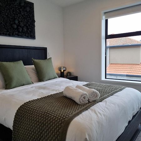 Cloud Nine Elegant Escape Awaits Apartment Christchurch Bagian luar foto