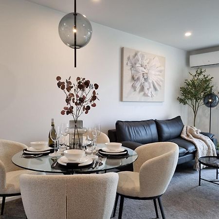 Cloud Nine Elegant Escape Awaits Apartment Christchurch Bagian luar foto